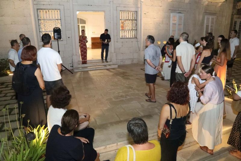 FOTOGALERIJA Završna izložba za kraj Umjetničke rezidencije Makarska 2026