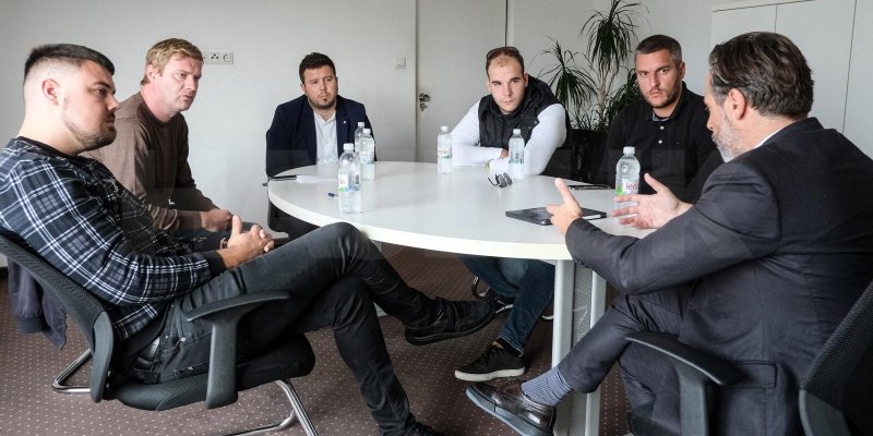 Predsjednik Jakobušić se sastao s predstavnicima Našeg Hajduka i Torcide