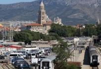 Od sutra novi vlak povezuje Split i Zagreb: Evo što putnike čeka u prvom elektrodizelskom vlaku