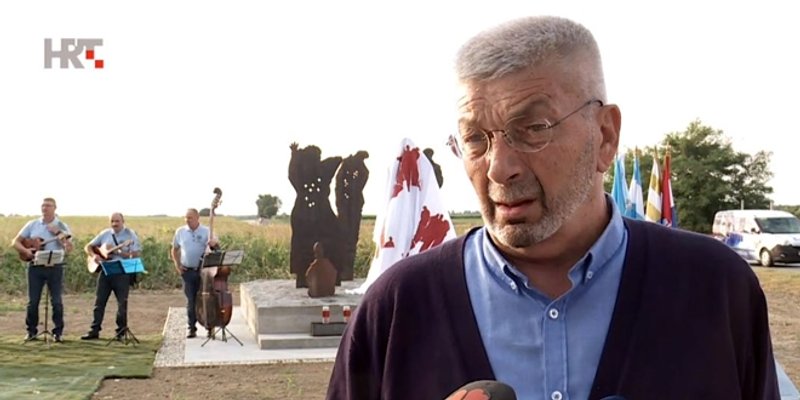 Otkriven spomenik 'Ovčara' uz cestu Vukovar-Tovarnik
