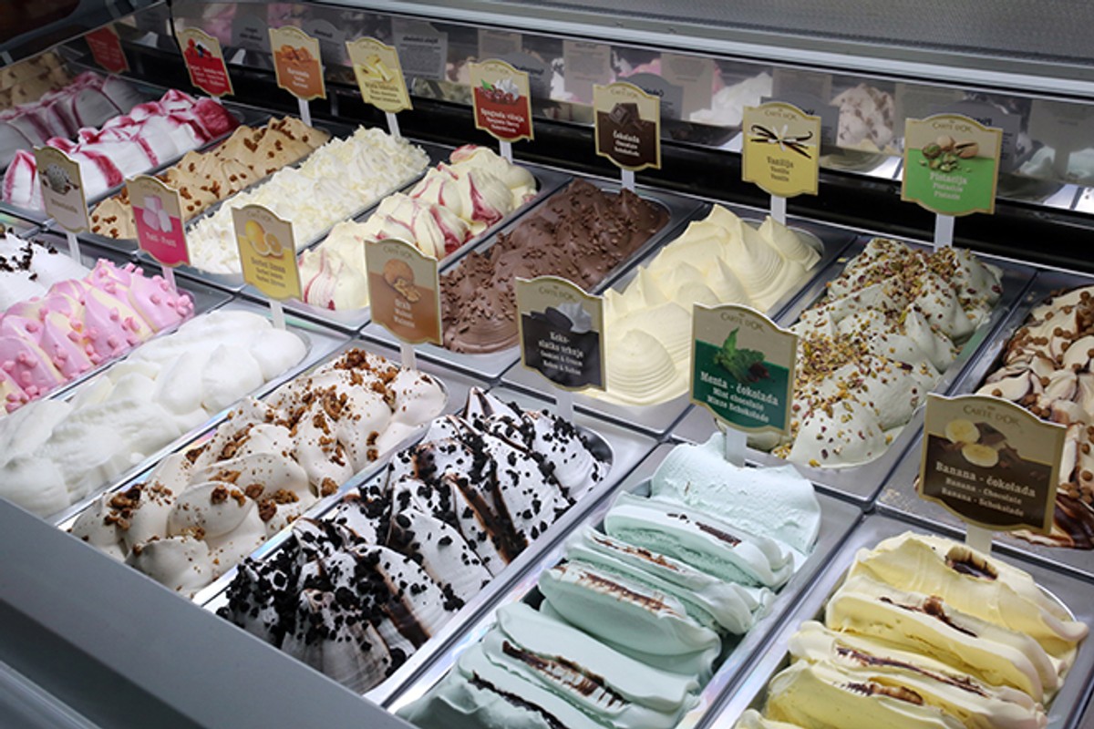 FRIGO FOOD NA SAJMU GAST Mnogi se zadržavaju kraj slatkog asortimana...