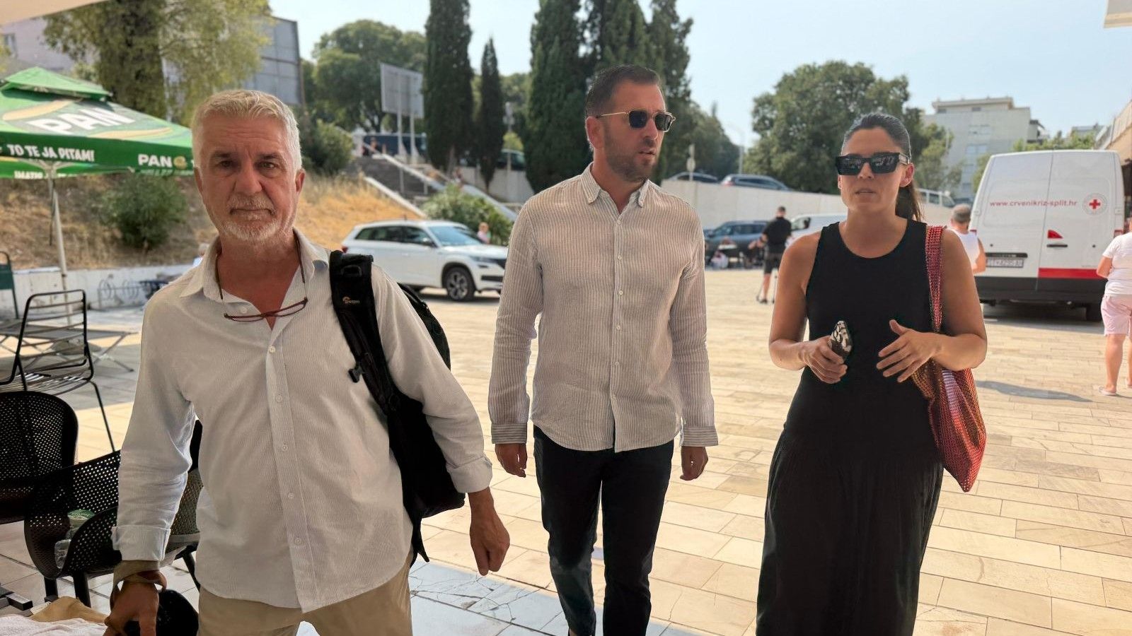 POTRESNI PRIZORI U SPLITU Evakuirani spavaju u dvorani i ispred nje, tek sada popušta grč i kreću emocije