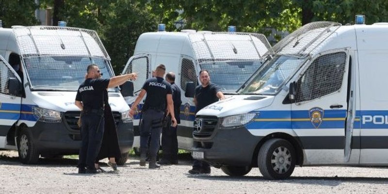 STANJE UOČI KONCERTA Pružena liječnička pomoć četirima osobama, privedeno njih petero