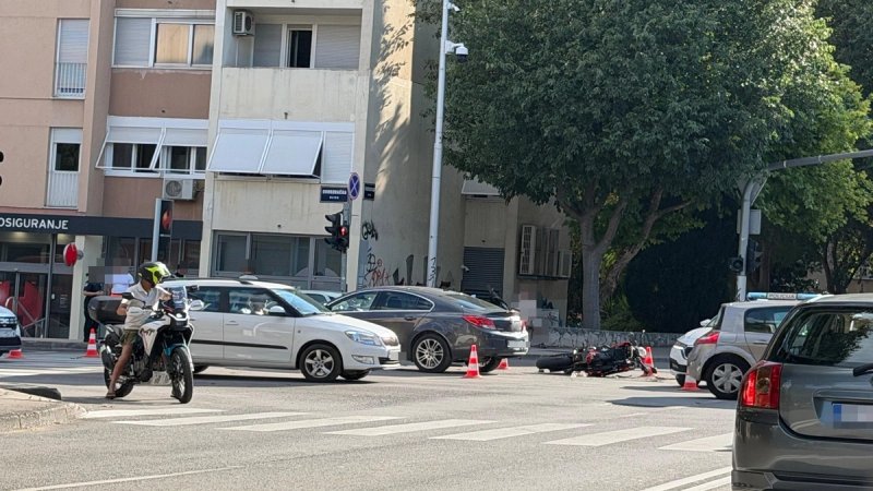 TEŠKA PROMETNA U SPLITU Na raskrižju Vukovarske i Dubrovačke oboren motociklist
