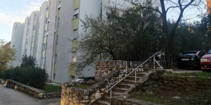 UŽAS U CENTRU SPLITA Gotovo dva mjeseca živio pored leša pokojnog oca