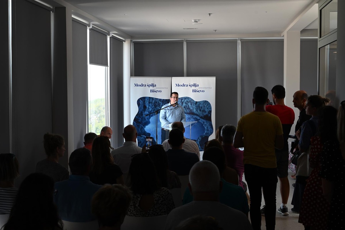 Otvoren Centar za posjetitelje Modra Špilja - Biševo