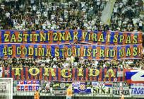 ZAŠTITNI ZNAK, VIRA I SPAS, 45 GODINA STOJI ISPRID NAS! Evo zašto je Torcida baš sada istaknula tu poruku...