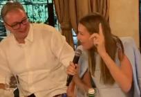 VIDEO Vučić objavio snimku: Ministrica uzela mikrofon, a onda je zapjevao i on