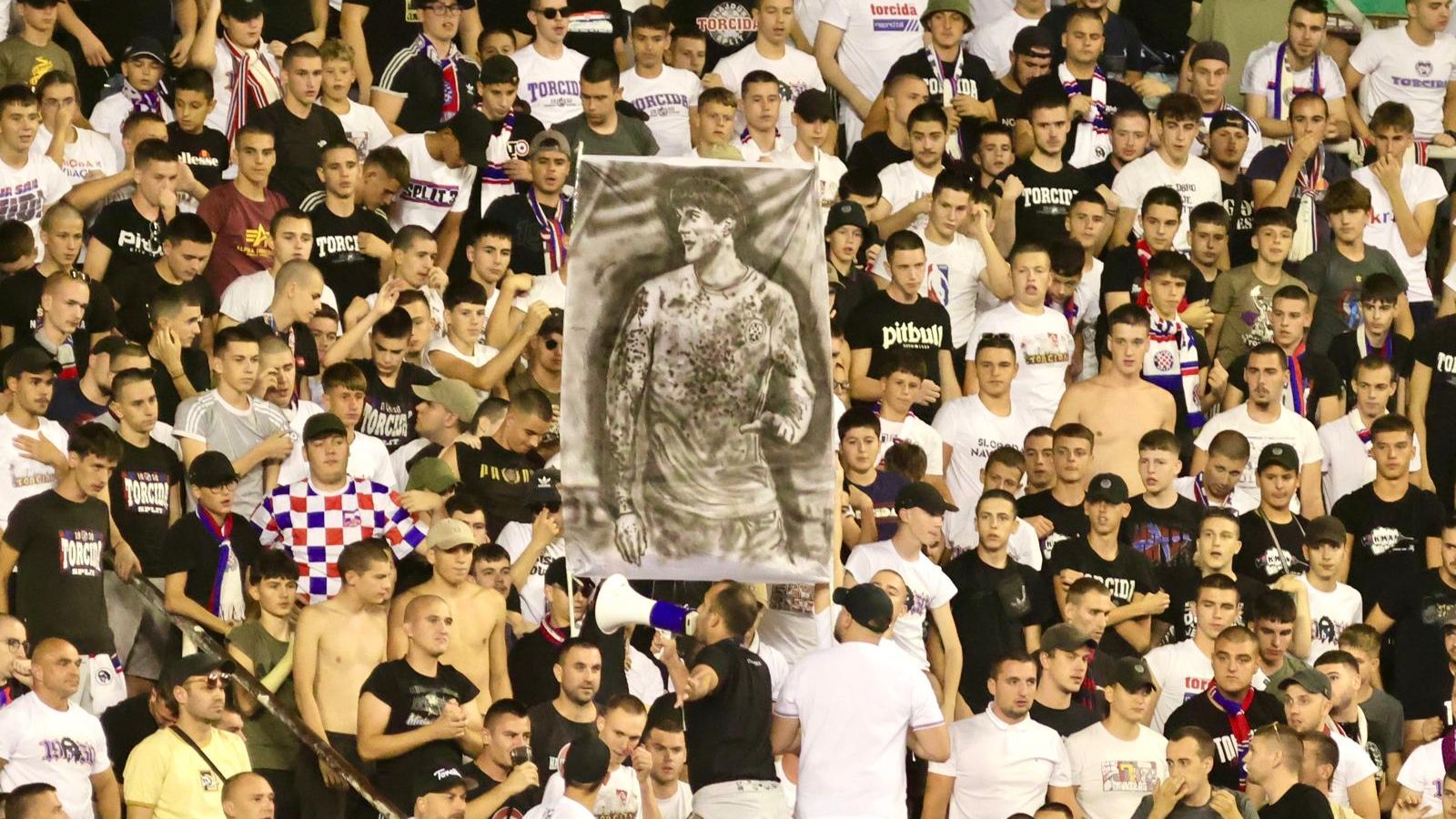 FOTOGALERIJA: Pogledajte kako je na Poljudu, na sjeveru spomen na Gudelja