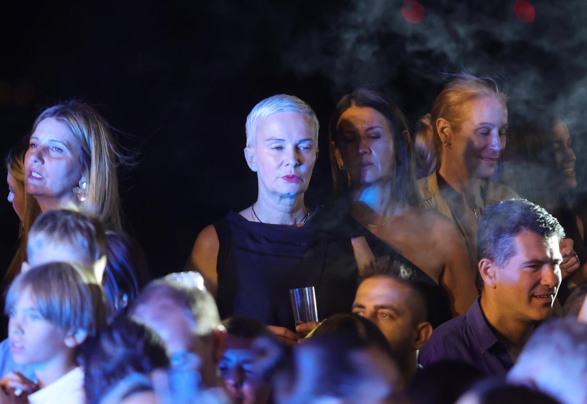 VIDEO Jakov Jozinović izveo svoj najveći hit, izbornikova žena pjevala u glas