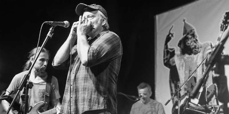 Kućice prkose hladnoći: Večeras Harpoon Blues Band i Mirko Bura