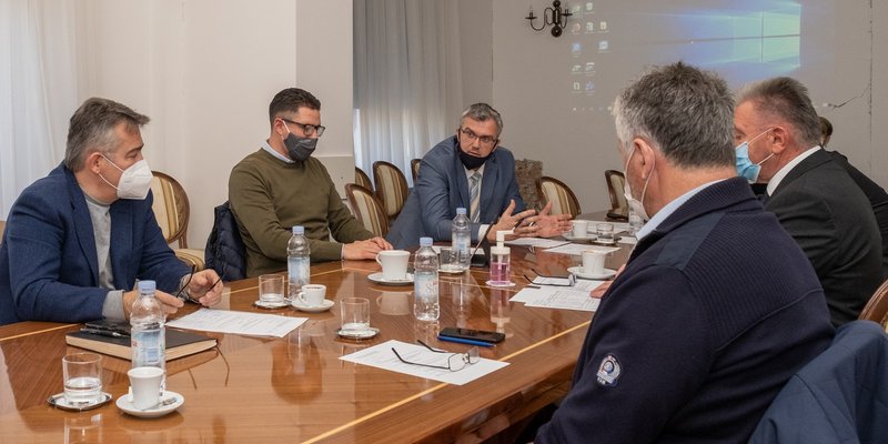 HGK: Blago smanjenje negativnih trendova na tržištu motornih vozila