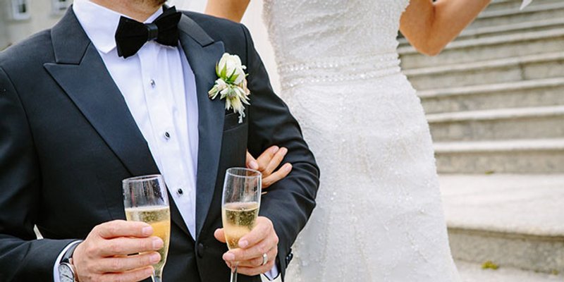 VIDEO Usred vjenčanja u Splitu oluja je počela nositi stolove i stolice, evo kako je sve završilo