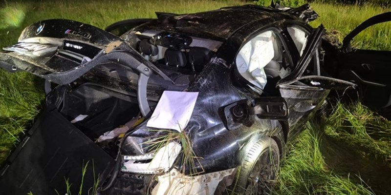 FOTO Jezivi prizori: Iz smrskanog automobila vatrogasci izvukli četiri osobe