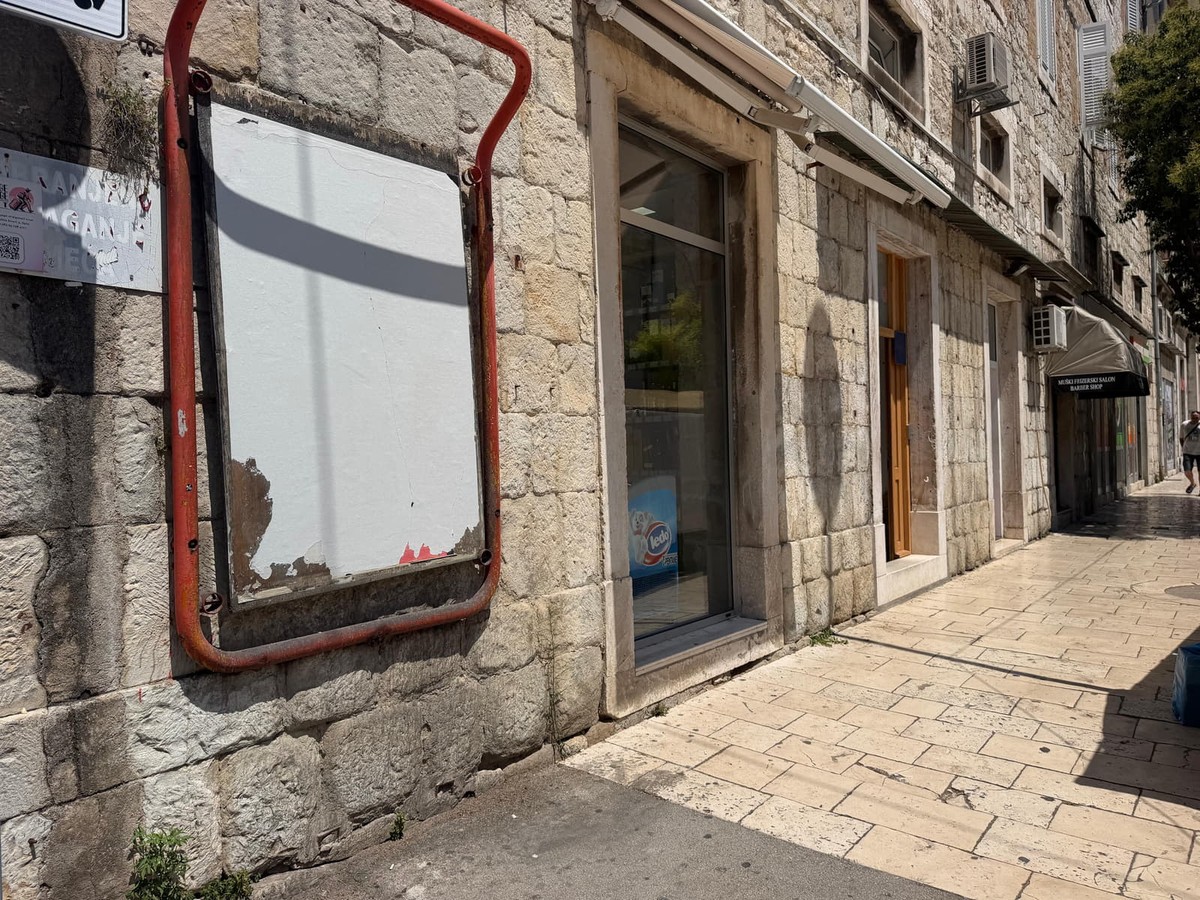 BRŽI OD PROPISA: U centru Splita otvoren još jedan liquor shop dok Grad priprema zabranu noćne prodaje alkohola