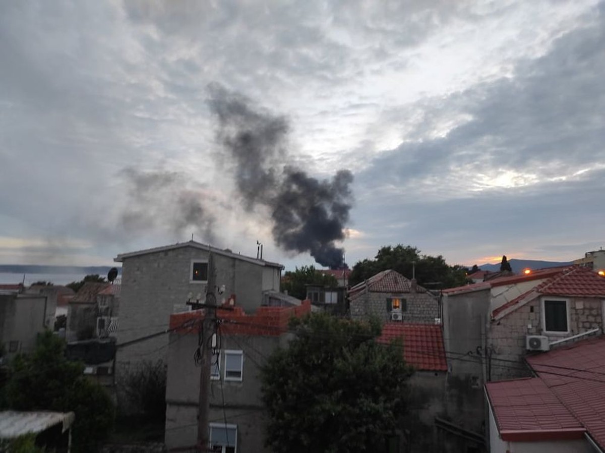 Požar u marini u Gomilici