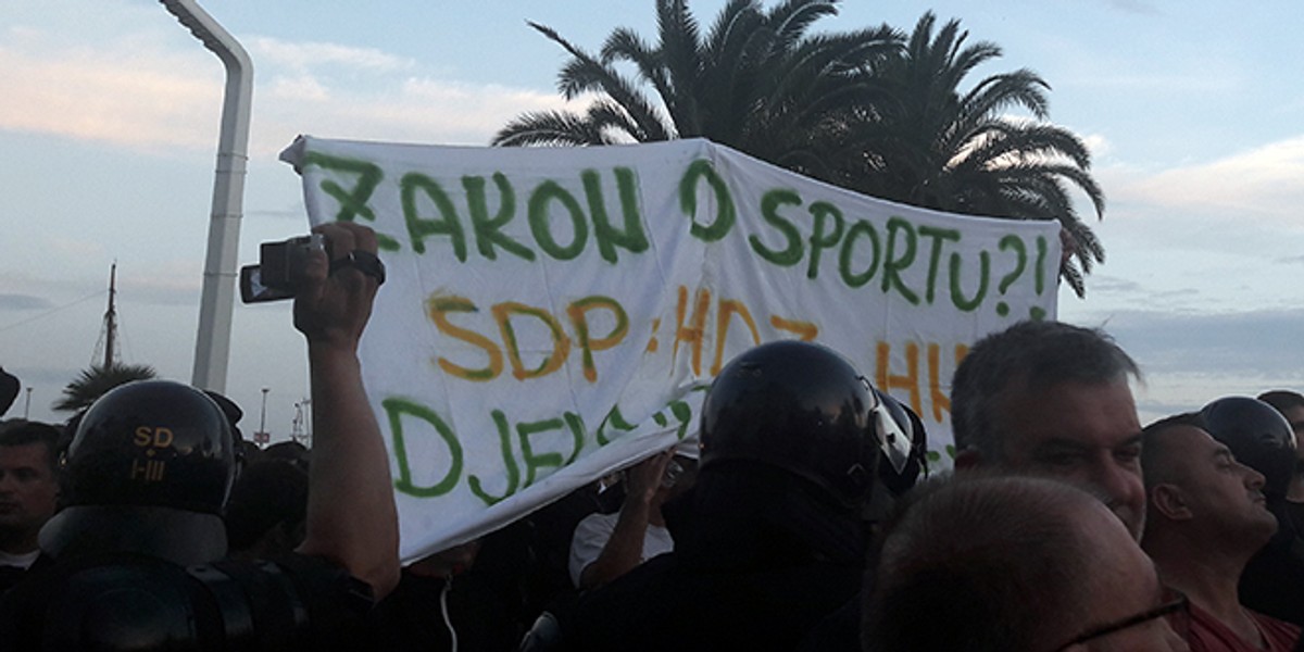 Završio HDZ-ov skup na Rivi na koji je došla i Torcida, pročitajte što se govorilo, pjevalo i vikalo