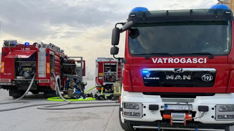 TRAGEDIJA U RIJECI Žena poginula u požaru stambene zgrade