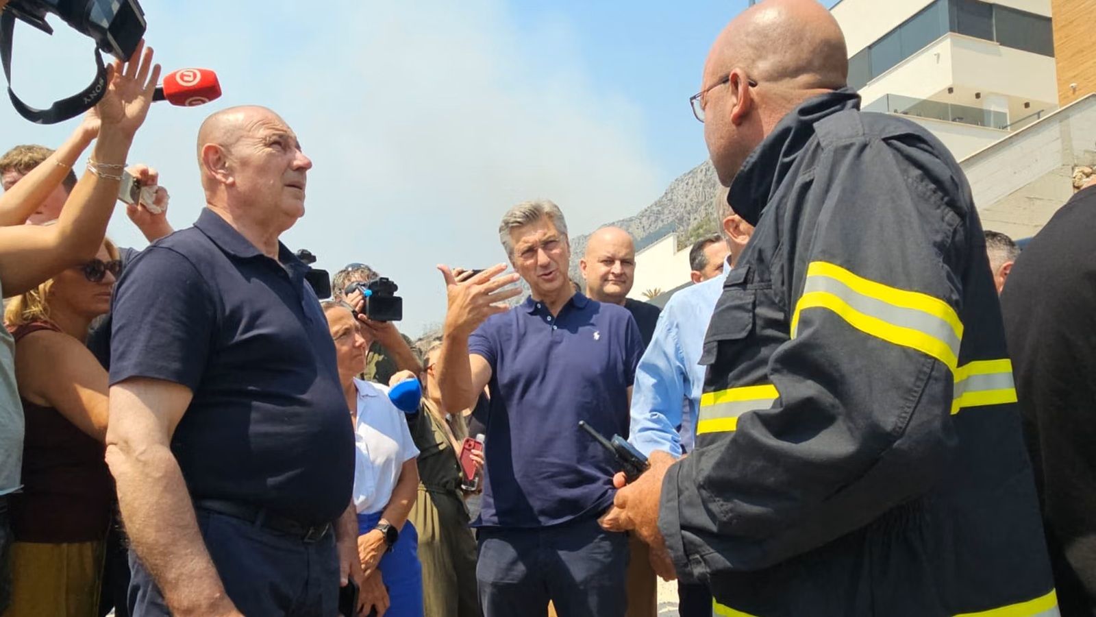 O SMRTI OMIŠKOG VATROGASCA OGLASILI SE IZ VLADE: Izražavamo duboku sućut obitelji, bližnjima i svim omiškim vatrogascima