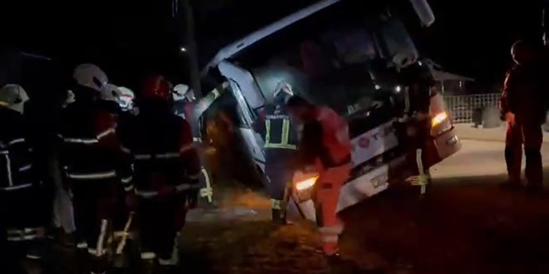 VIDEO Nevjerojatno: Pijan k'o deva ukrao autobus i slupao se