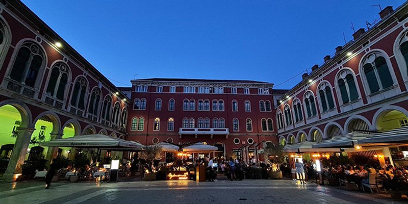 Bajamonti donosi ozbiljne razloge za izlaske vikendom -  potpuno preuređeni interijer s binom i DJ pultom miriše na hit pizze i steakove 