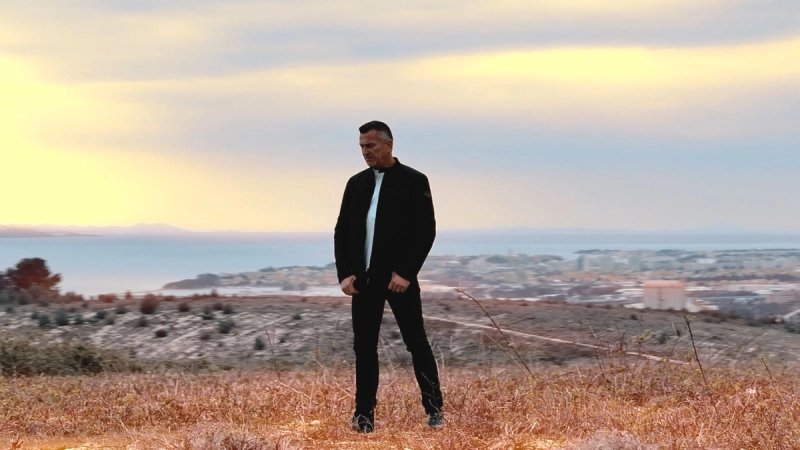 Pjesma Ivice Sikirića Iće 'Poljubi nebo' ugledala svjetlo dana, poslušajte