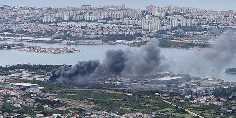 Požar na području Željezare u Sućurcu