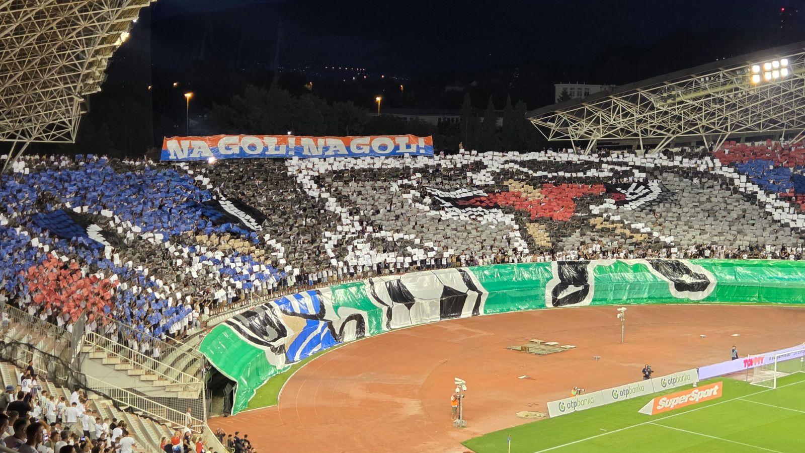 VIDEO: Torcida zapjevala staru pjesmu i razvila spektakularnu koreografiju