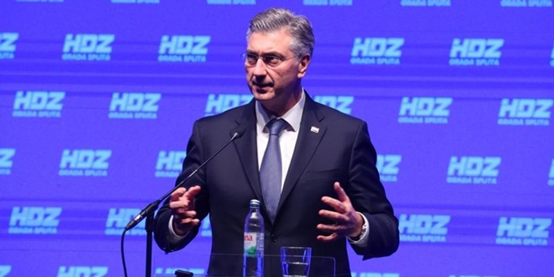 PLENKOVIĆ U SPLITU 'Nema većeg prioriteta u Dalmaciji od brze ceste do Omiša'