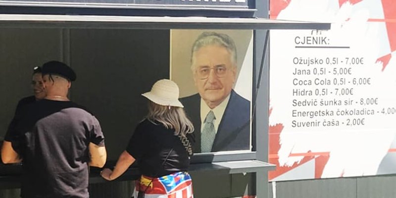 Jeste li ikada vidjeli ovoliku fotografiju Franje Tuđmana na kiosku?
