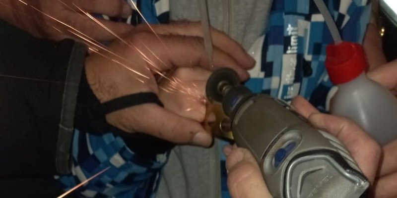 NEOBIČNA NEZGODA Vatrogasci 'spašavali' prst zagljavjen u poklopcu lumina