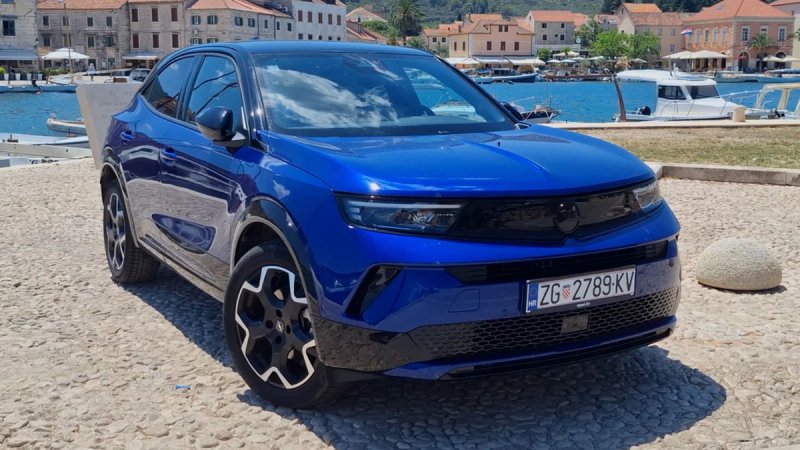 [TEST AUTA] Opel Mokka 1,2 Ultimate: Mali SUV koji ima puno toga za ponuditi