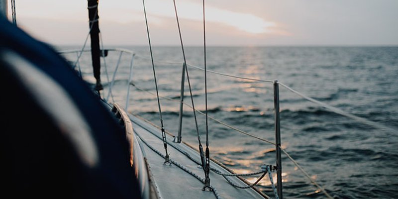 NAUTIČKI CENTAR KOMIŽA ZAPOŠLJAVA Bacili smo 'udicu', sada ste Vi na potezu...