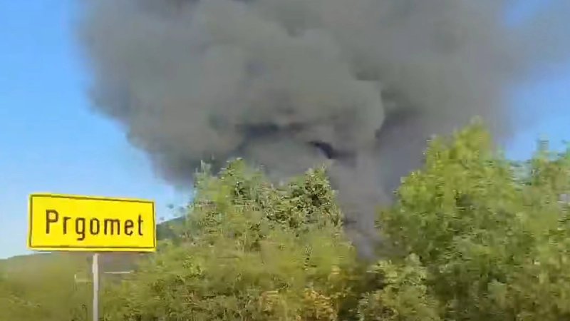 VIDEO Gori deponij u Prapatnici, stižu dva kanadera