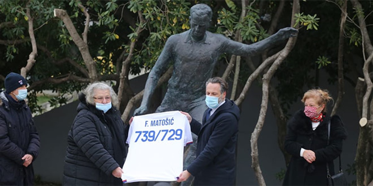 Otvaranje spomenika: 'Nekako je i simbolično da Frane Matošić i njegov kum Bernard Vukas čuvaju Hajduk'