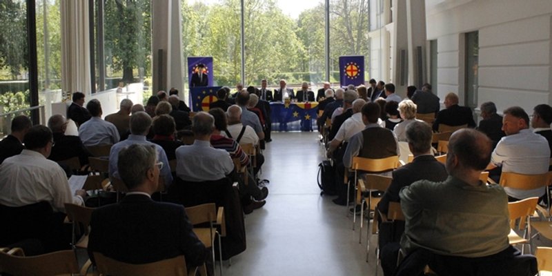 PANEUROPSKA KONFERENCIJA 'Ruska agresija na Ukrajinu mogla bi propasti kao i ona sovjetska na Afganistan'