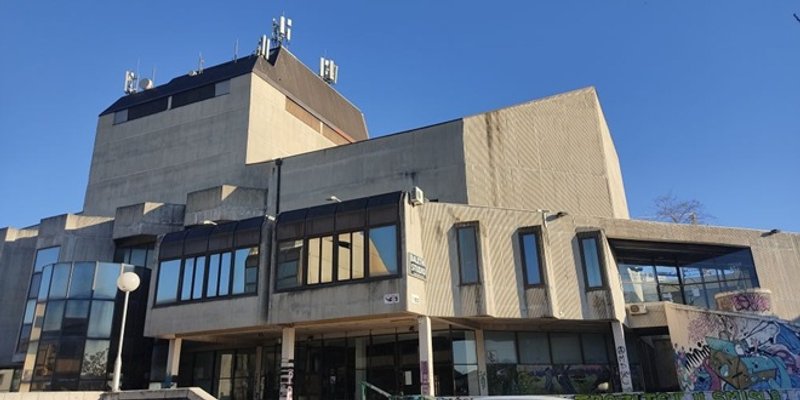Bizarno: Državni inspektorat zatvorio vanjsko stepenište Doma mladih