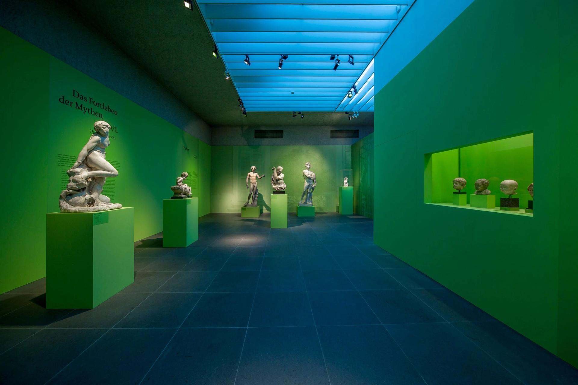 Eternal Rome. 2000 years of sculpture from the Santarelli and Zeri ...