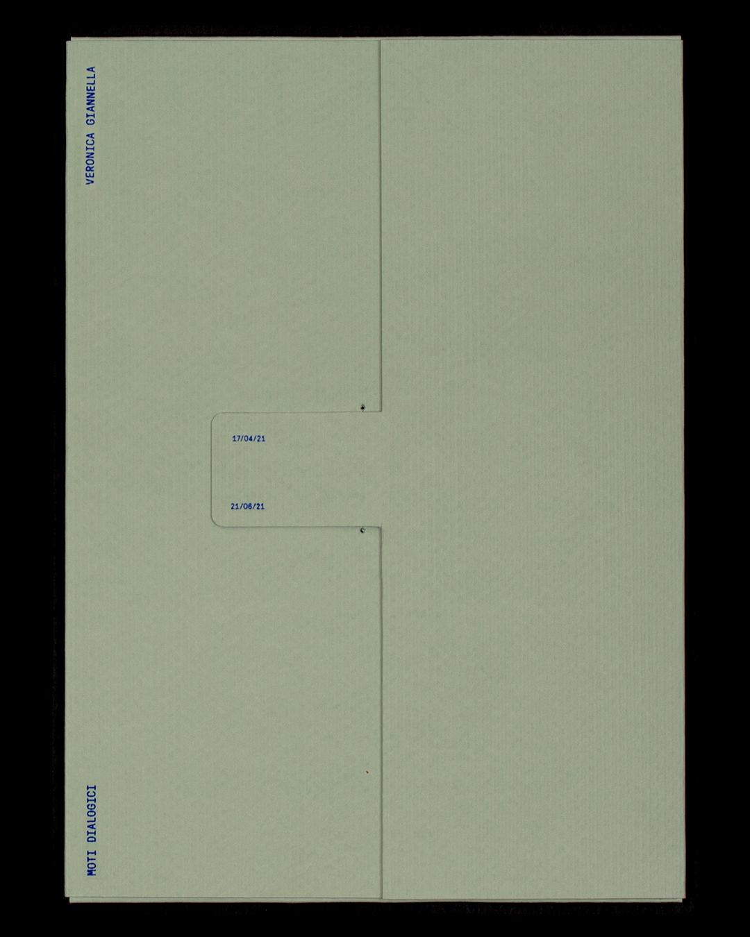 Green Moti dialogici publication cover with a minimal die-cut shape and blue spine text.