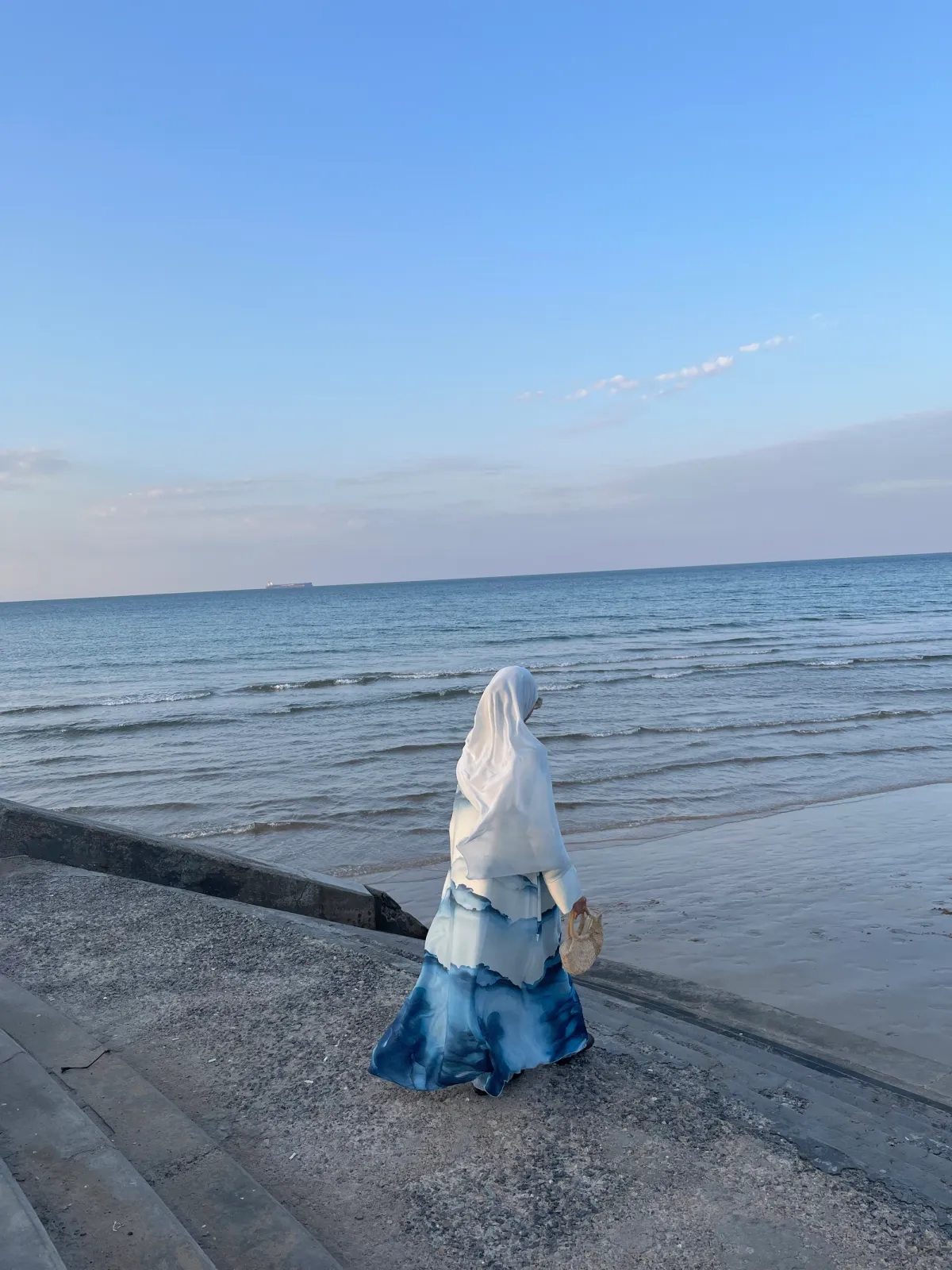 Classic Mawja abaya - View 4