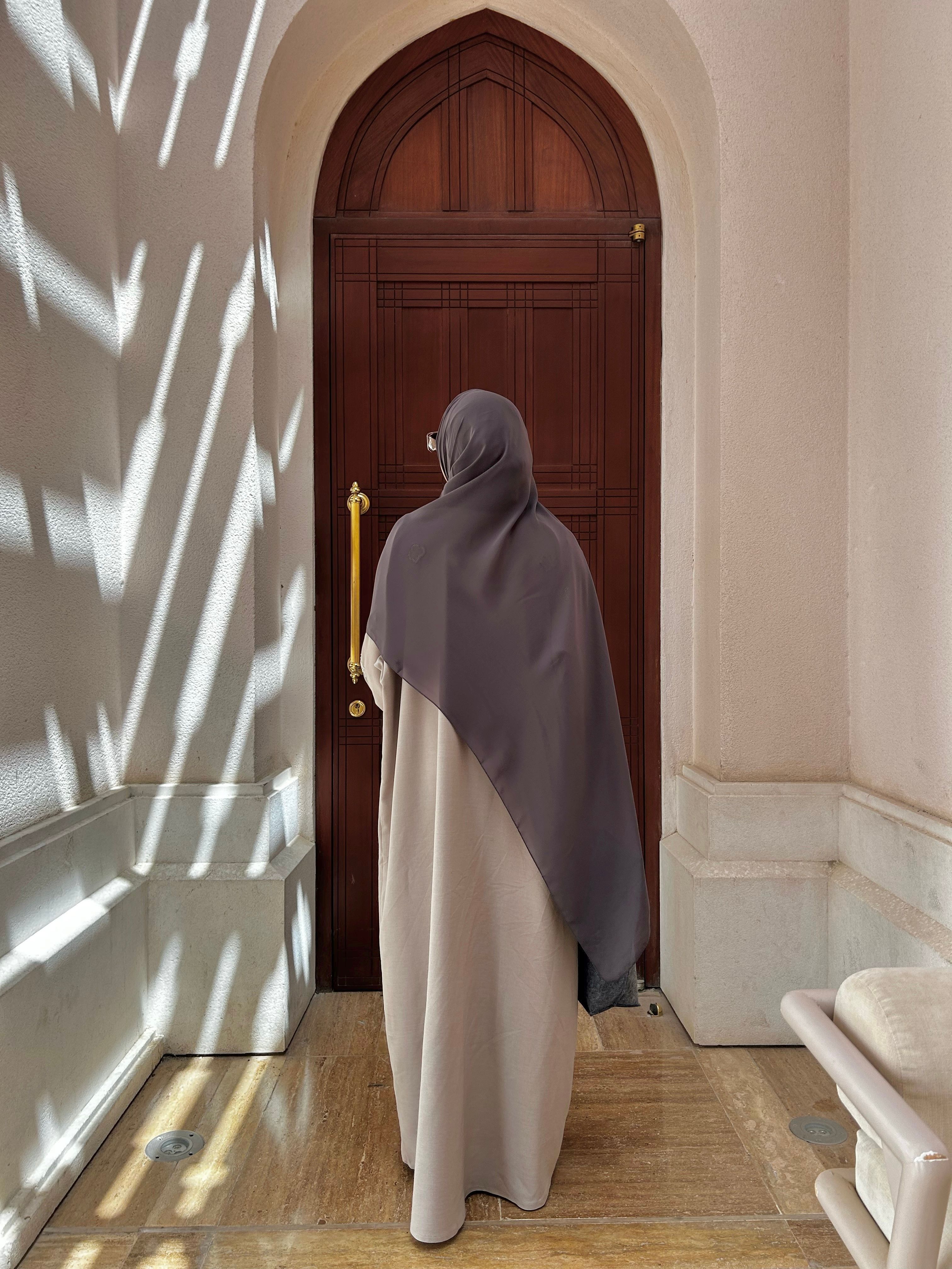 Dove Grey Silver Bloom Abaya  - View 4