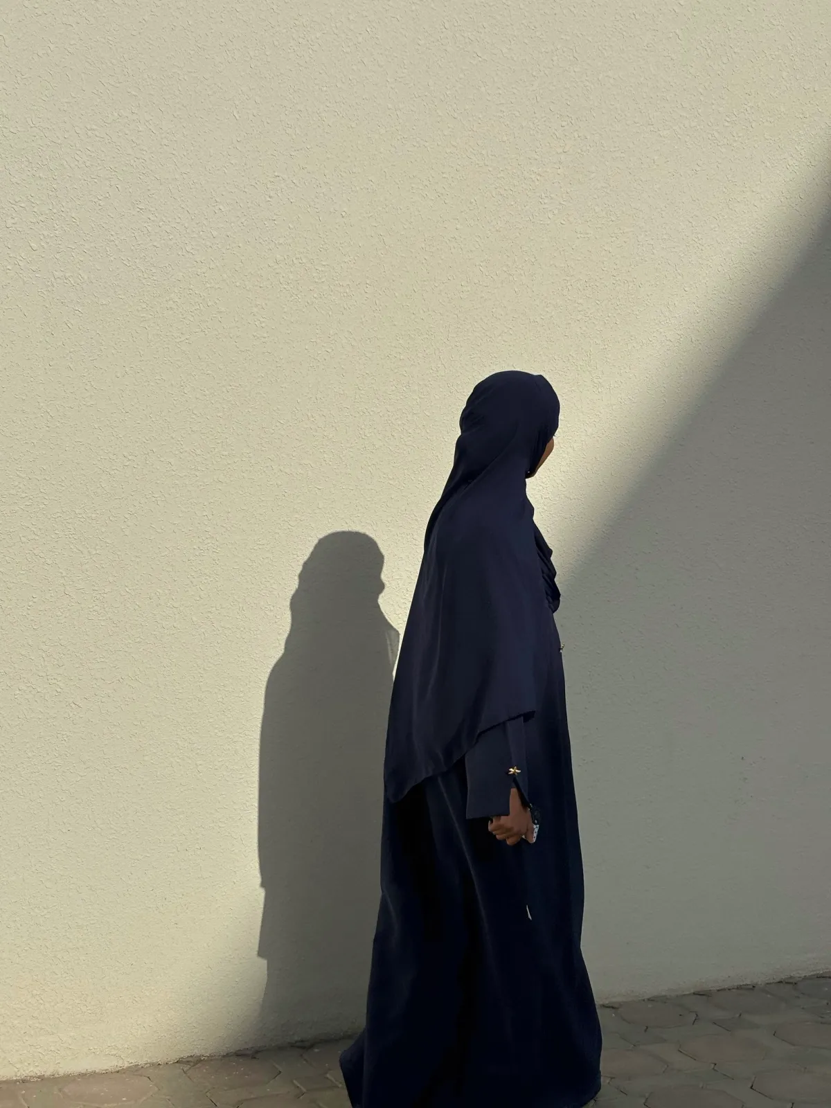 Starfish Wave Abaya - Midnight Navy - View 6