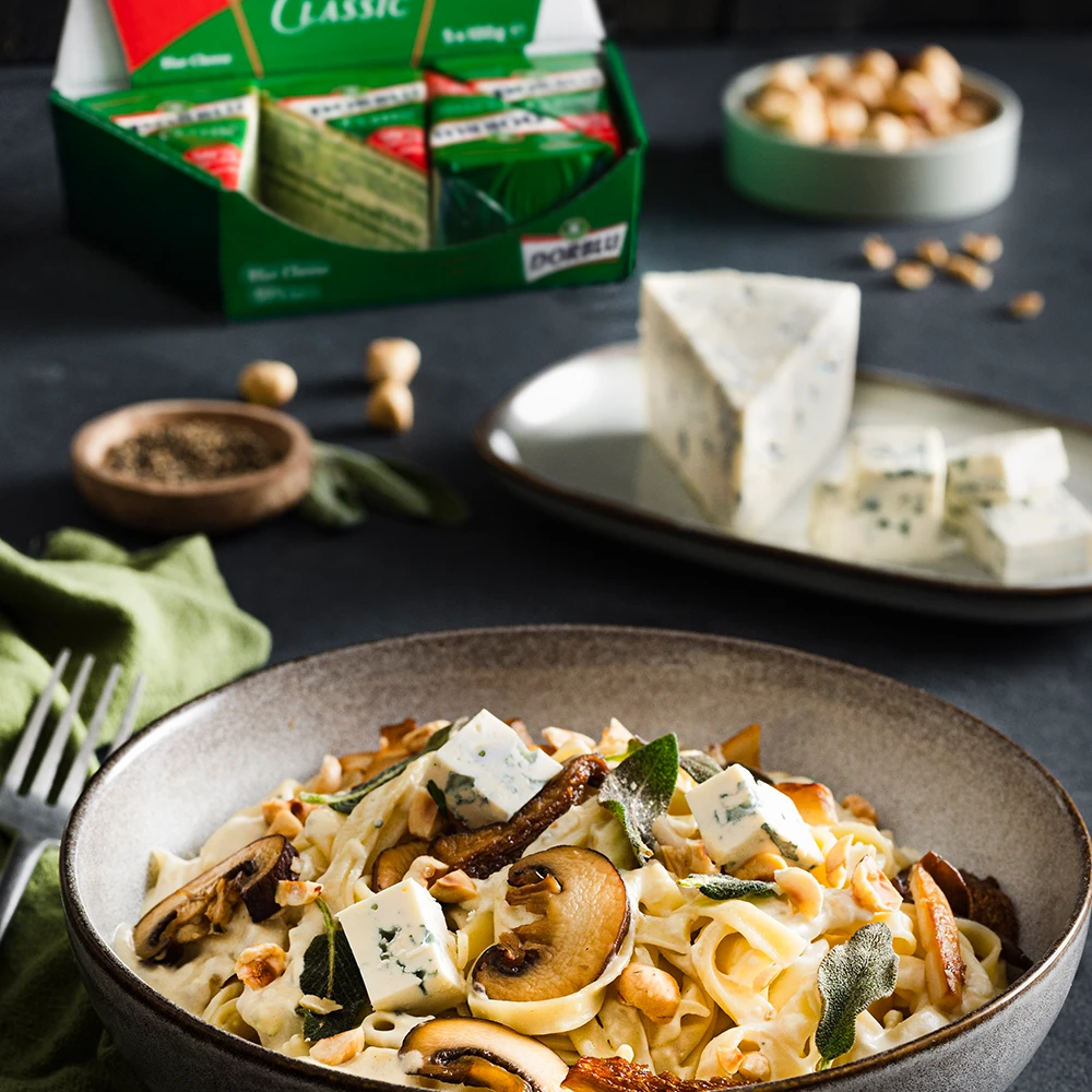 Tagliatelle with Mushrooms and DORBLU