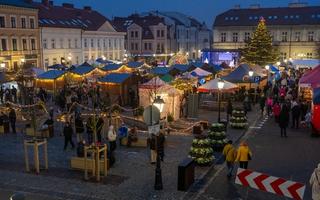 Jarmark Świąteczny rozświetlił Miasto
