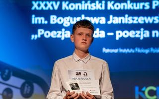 Poezja wciąż młoda
