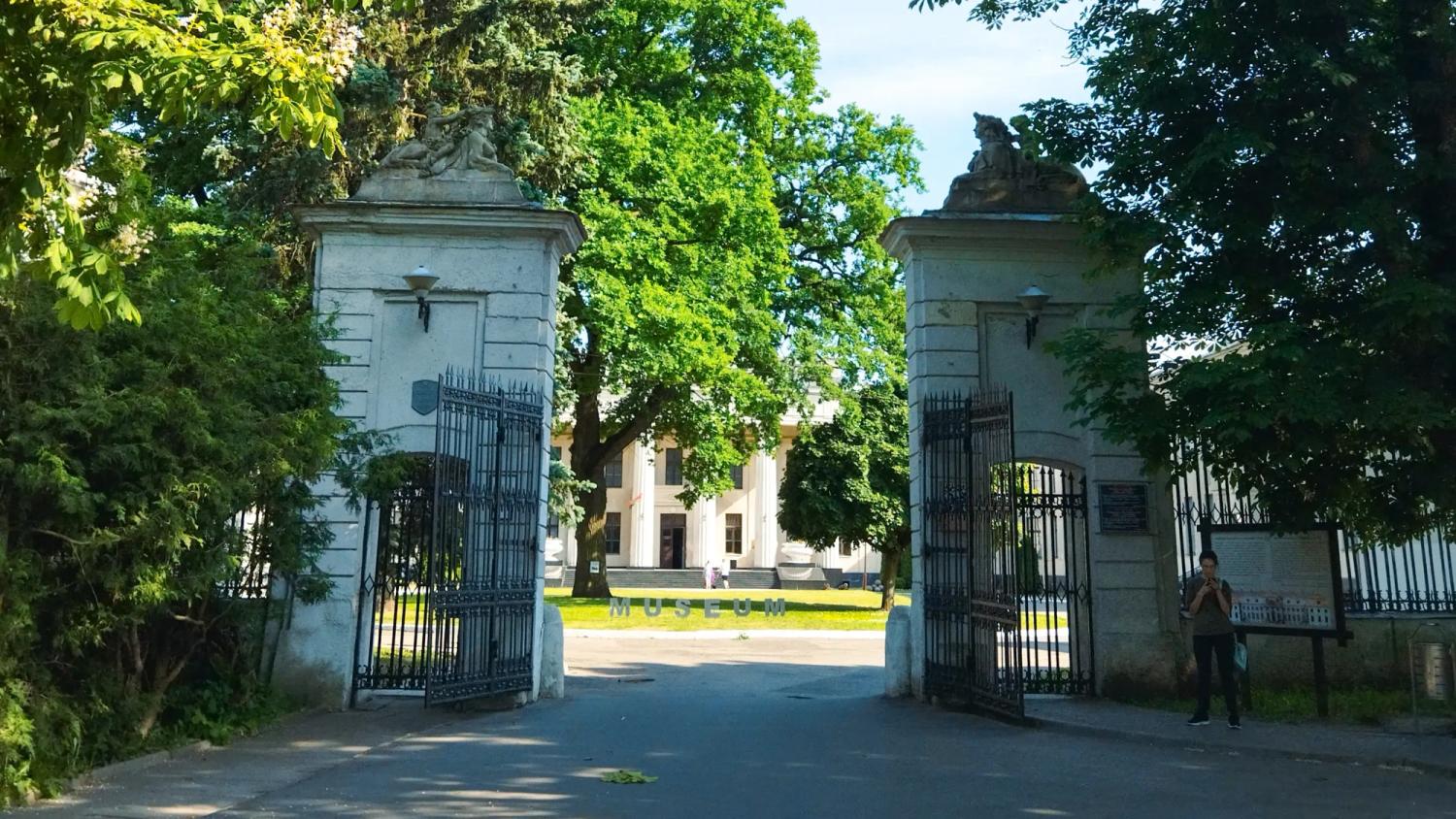 Гродненский государственный историко-археологический музей в Гродно, вход