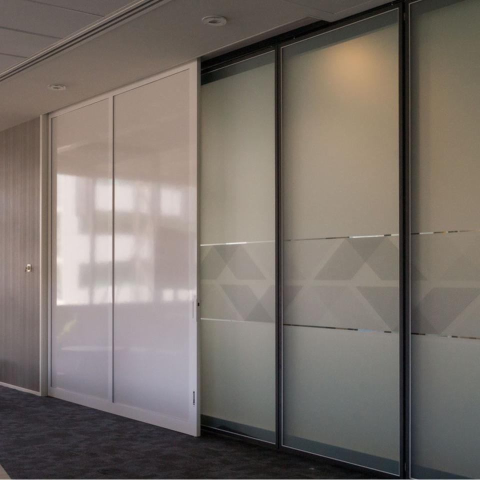 CS NewYorker Whiteboard doors at Datacom