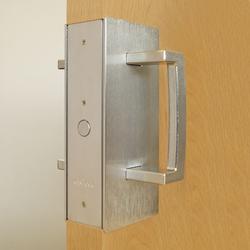 CL400 ADA Magnetic Passage Handle CL400 ADA Magnetic Passage Handle