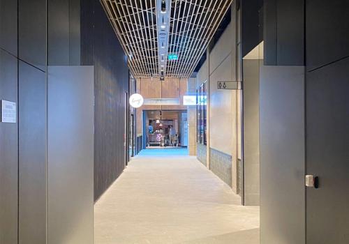 CS AutoCav Commercial in Shopping Center CS AutoCav Commercial in Shopping Center