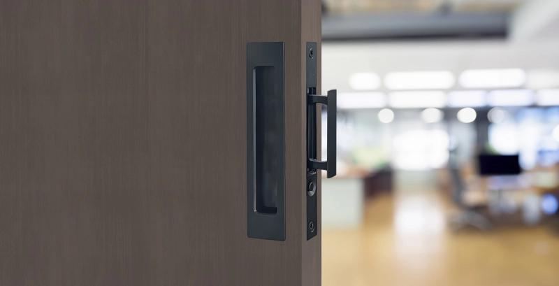 HB660 Flush Pull + HB680 Edge Pull Handle Passage Set